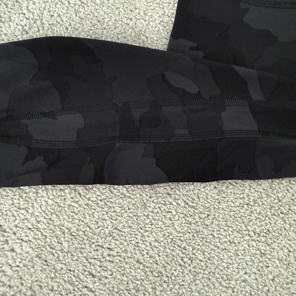 Lululemon align scalloped hem leggings 23” - Picture 5 of 6